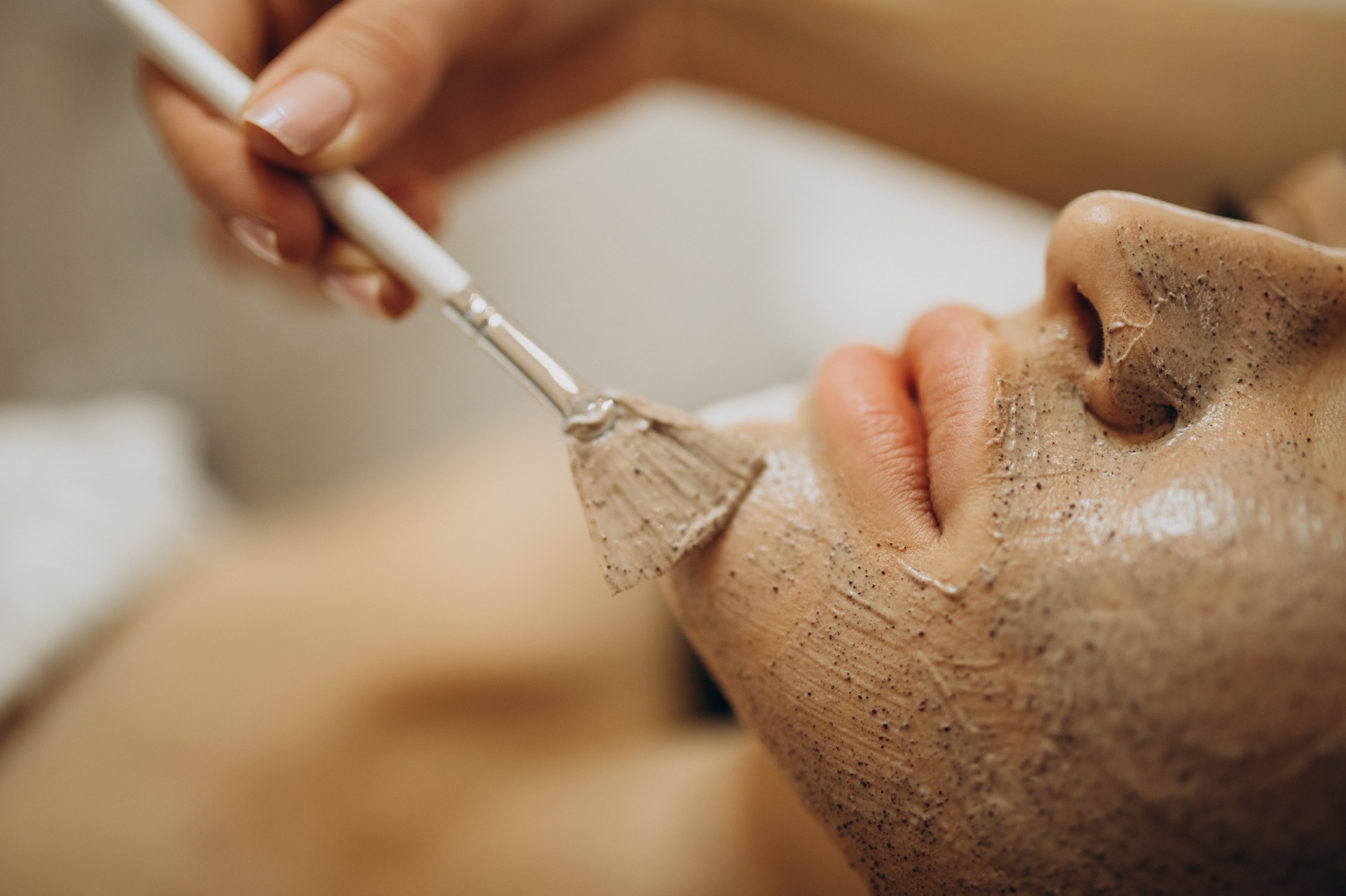 Natuurlijke professionele huidverzorging van PUURR Skincare Waar huidverbetering & wellness samengaan.